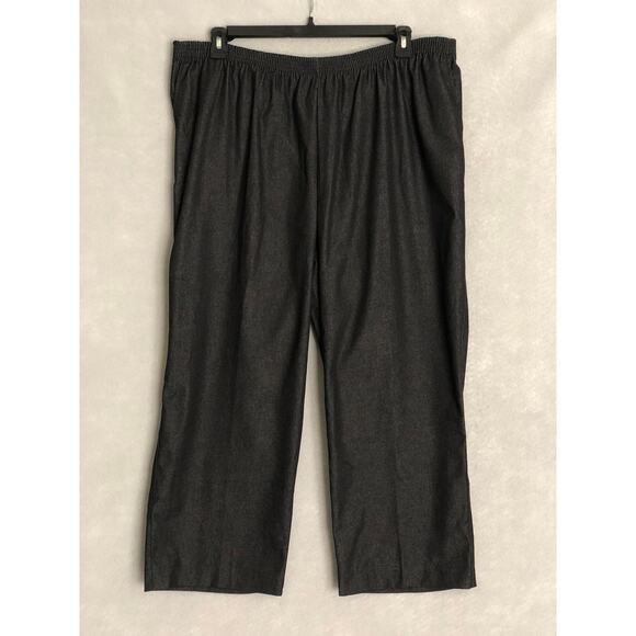 Alfred Dunner Women's 24W Classic Short Length Stretch Denim Jeans Black NEW - Picture 1 of 6